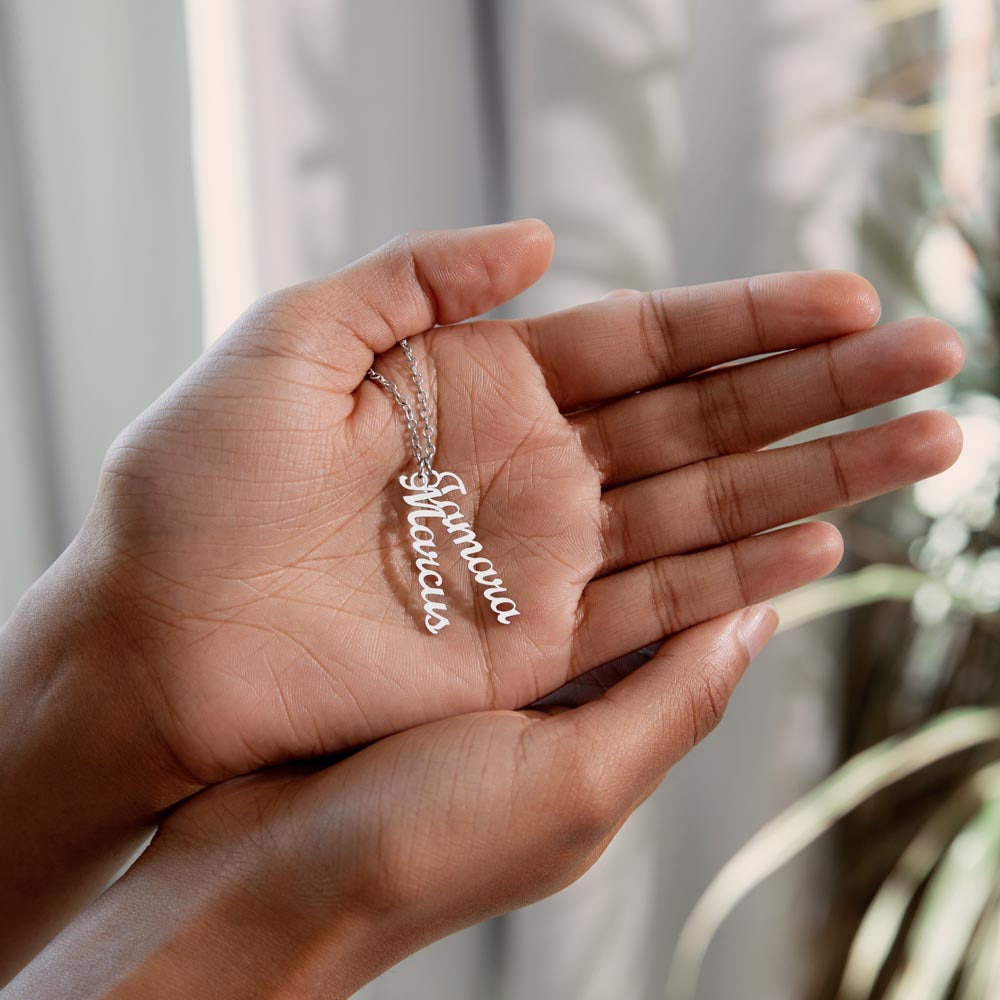 Custom Multi Name Vertical Necklace – Personalized Jewelry Gift for Mom, Wife, or Family